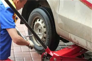 朝阳区附近拖车24小时服务热线电话